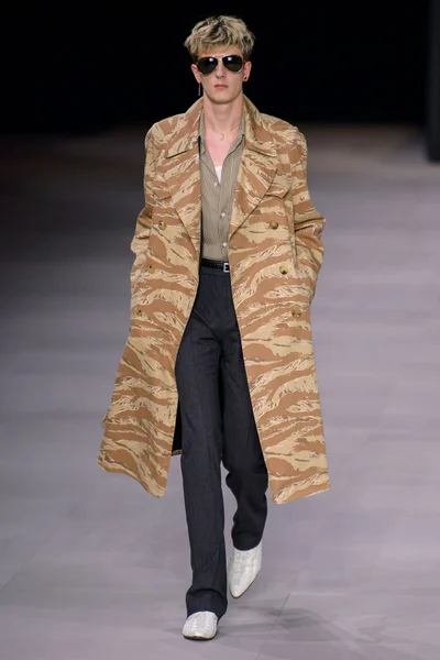 Look 26